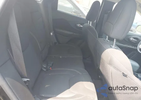 2016 Jeep Cherokee Latitude z USA, uszkodzony, nr VIN 1C4PJMCS3GW278995